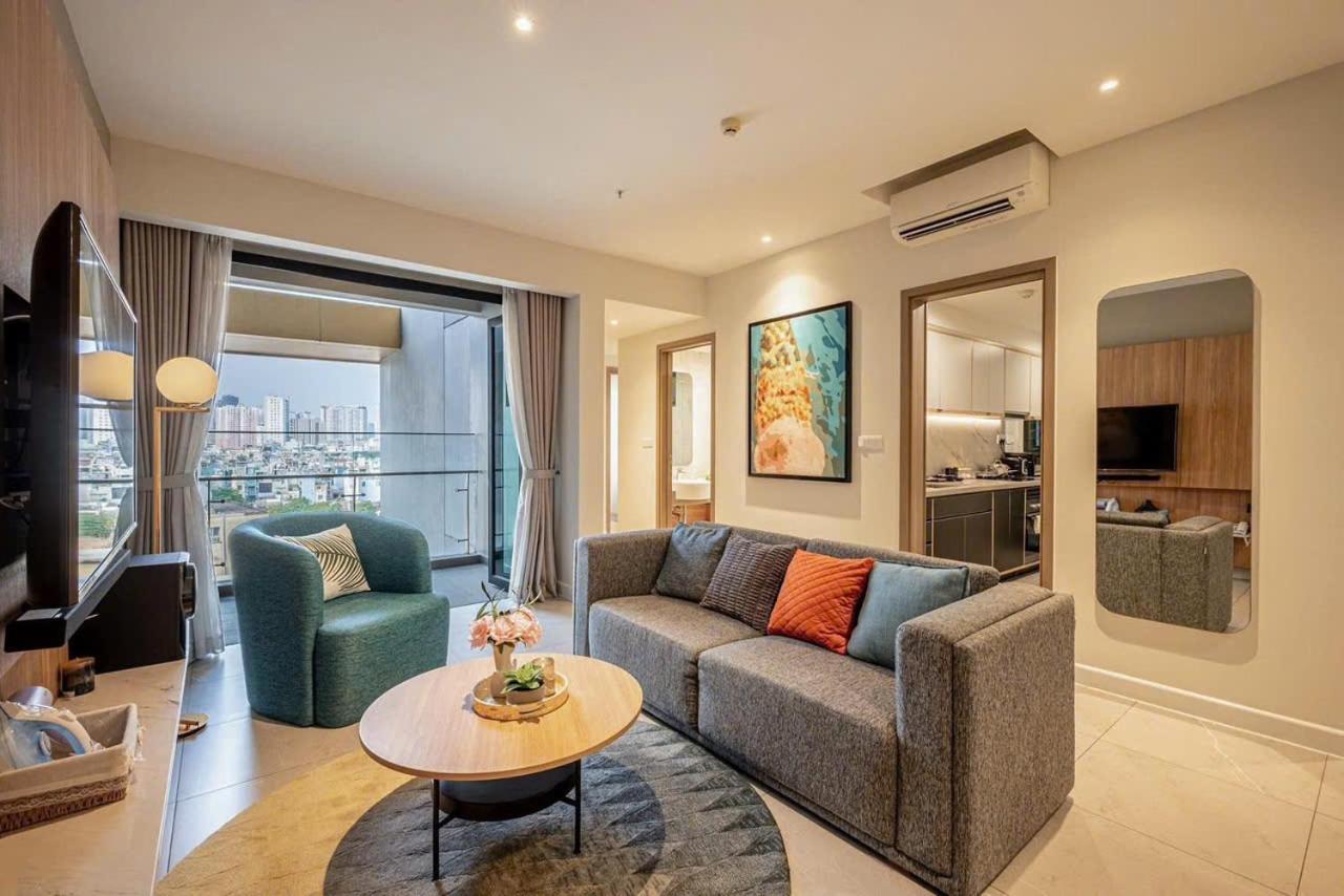 Lusso Suites - D1Mension & Zenity Residence, Sg'S Heart Хошимин Экстерьер фото