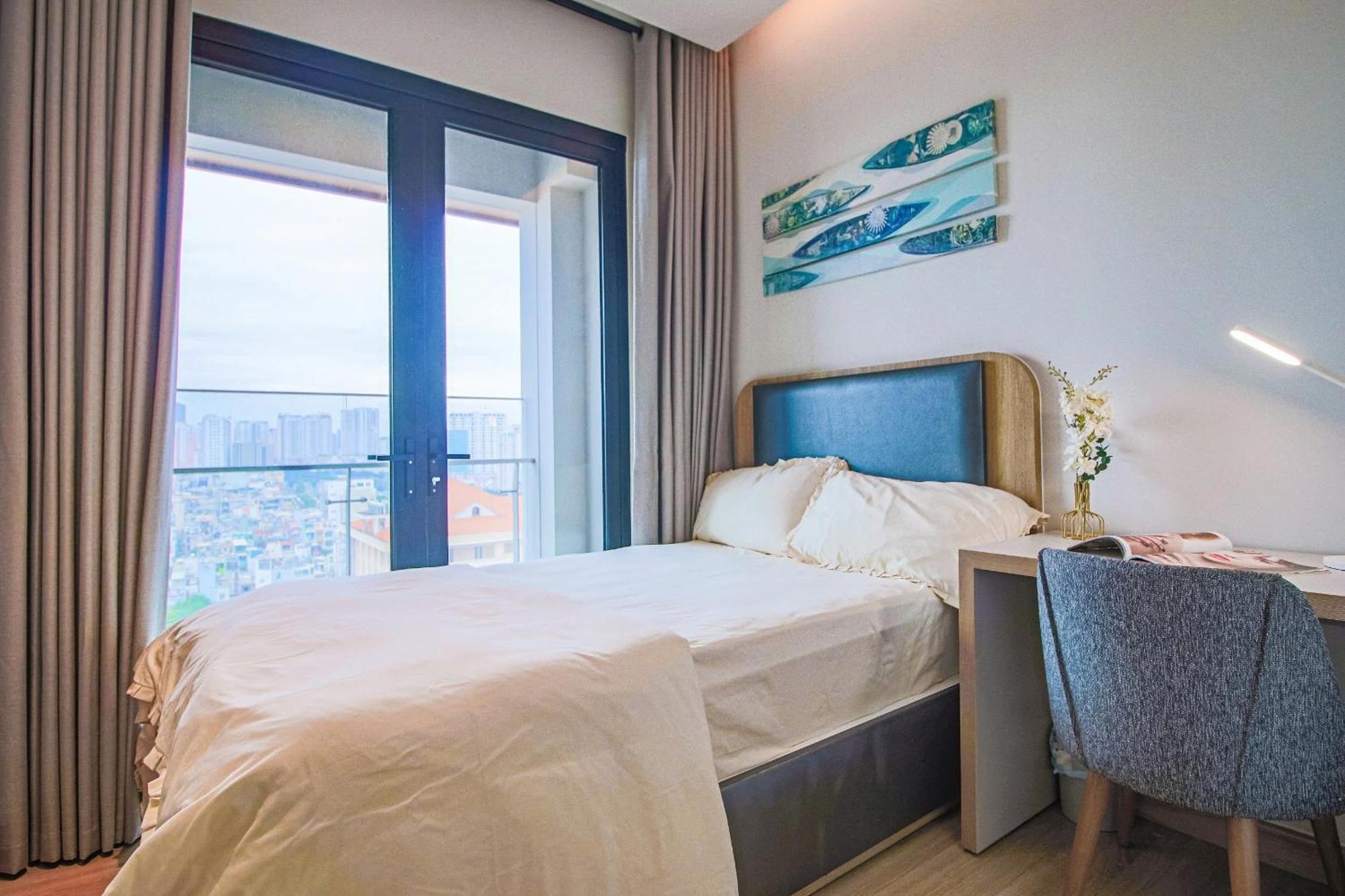 Lusso Suites - D1Mension & Zenity Residence, Sg'S Heart Хошимин Экстерьер фото